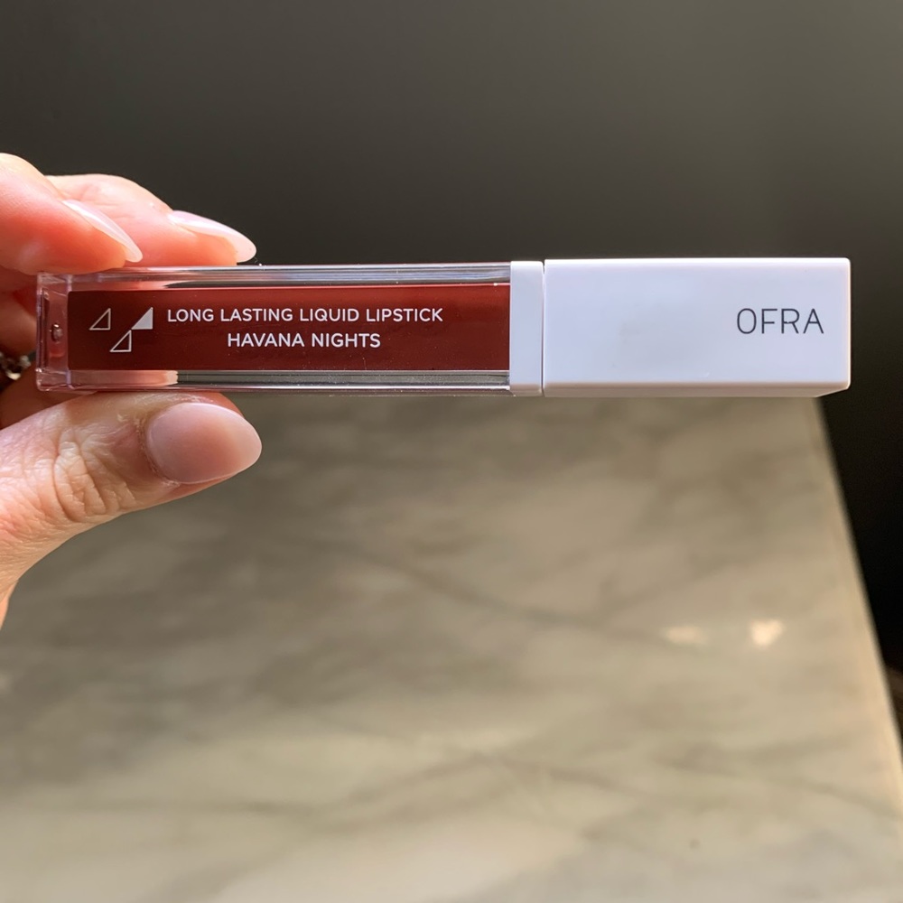 Lip gloss/ liquid lipstick